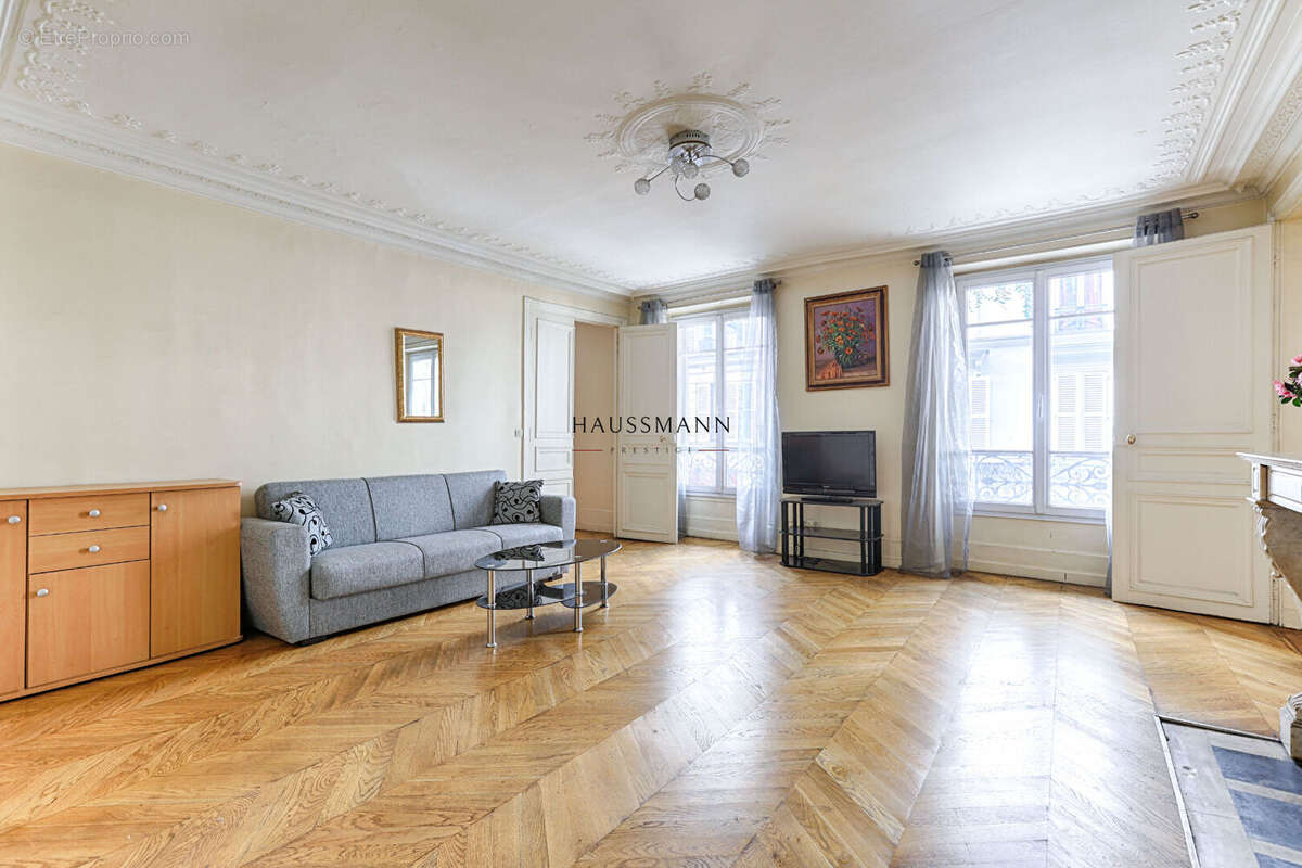 Appartement à PARIS-9E