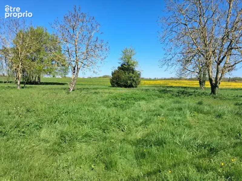 Terrain à TAUXIGNY