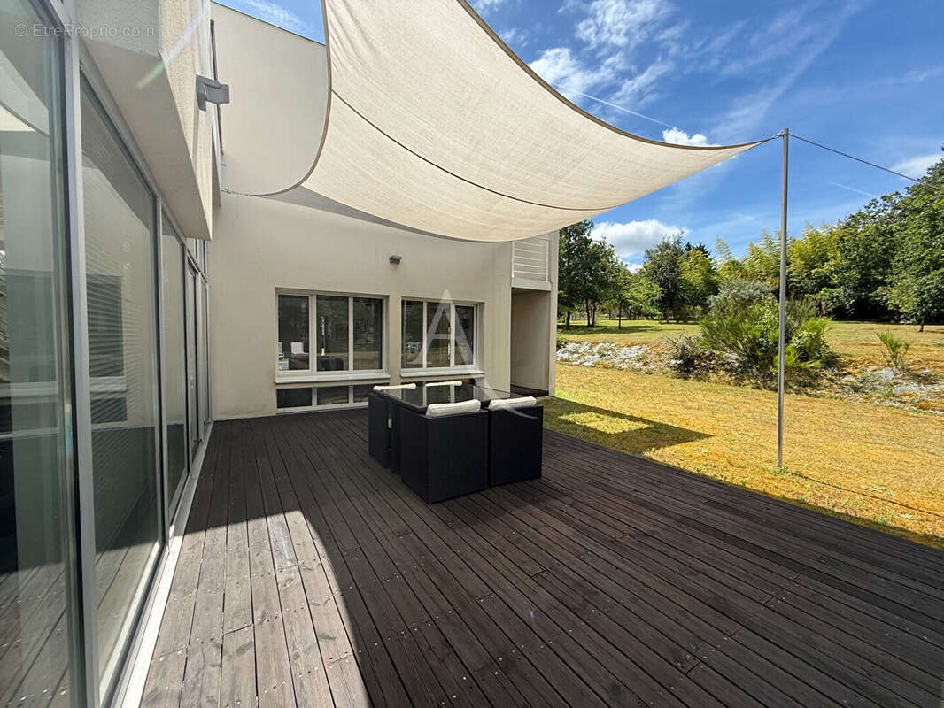 Maison architecte avec piscine et garage - photo 11