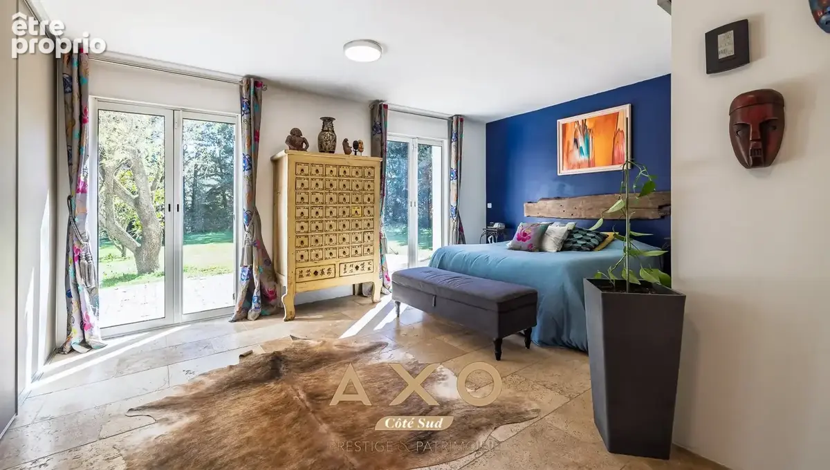 Jouques - villa t8 - plain-pied - studio indépendant - piscine - jacuzzi - 3 garages - 1 hectare - 1 029 000  - photo 3