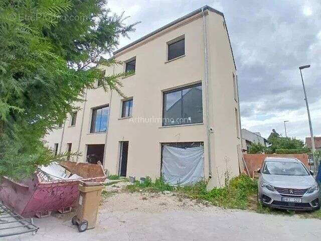 Appartement à VALENTON