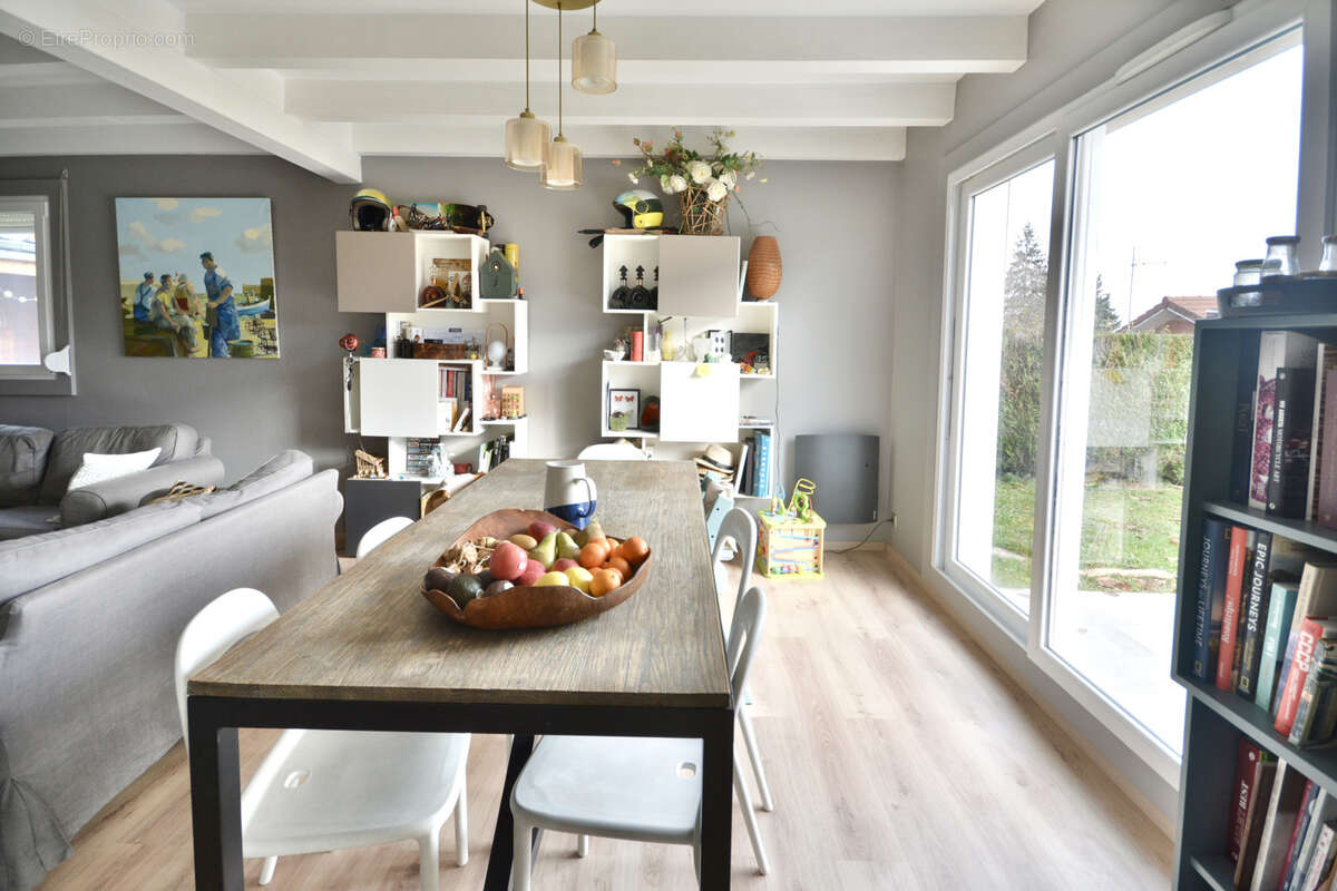 Maison à DIVONNE-LES-BAINS