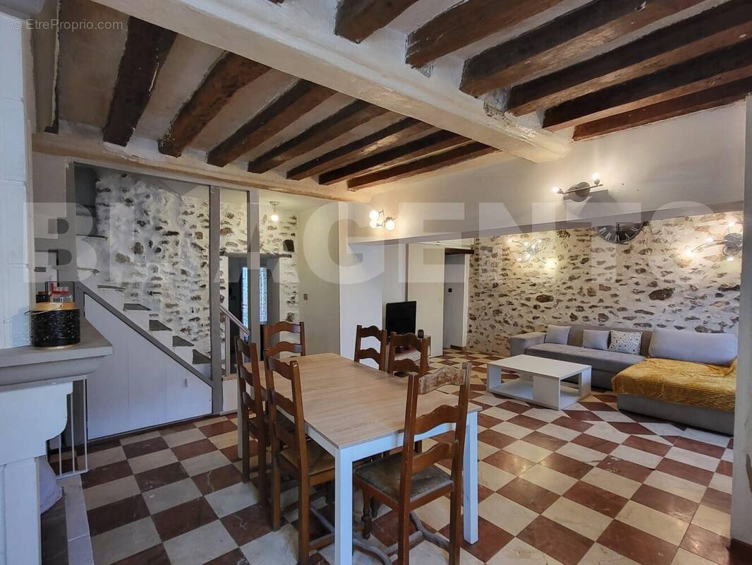 1 - Maison à ORLY-SUR-MORIN