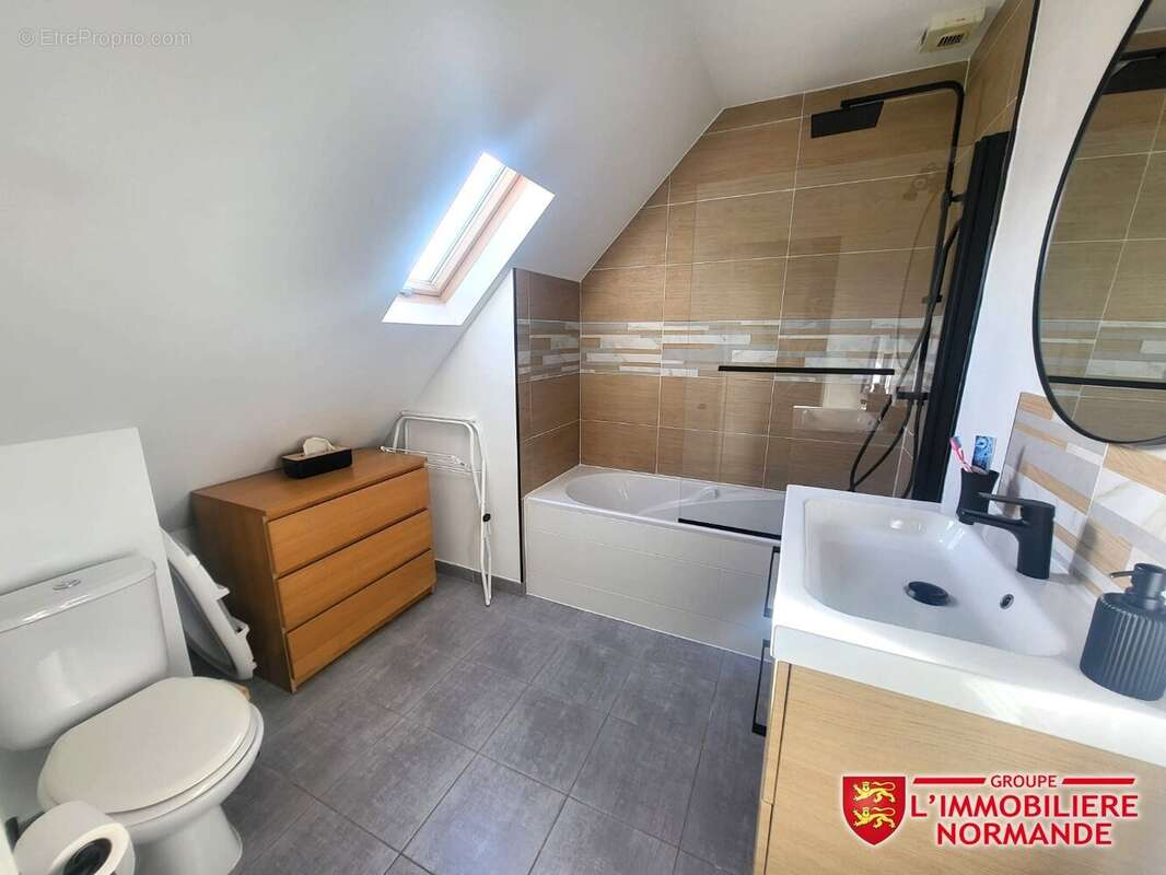 Maison à BONNIERES-SUR-SEINE