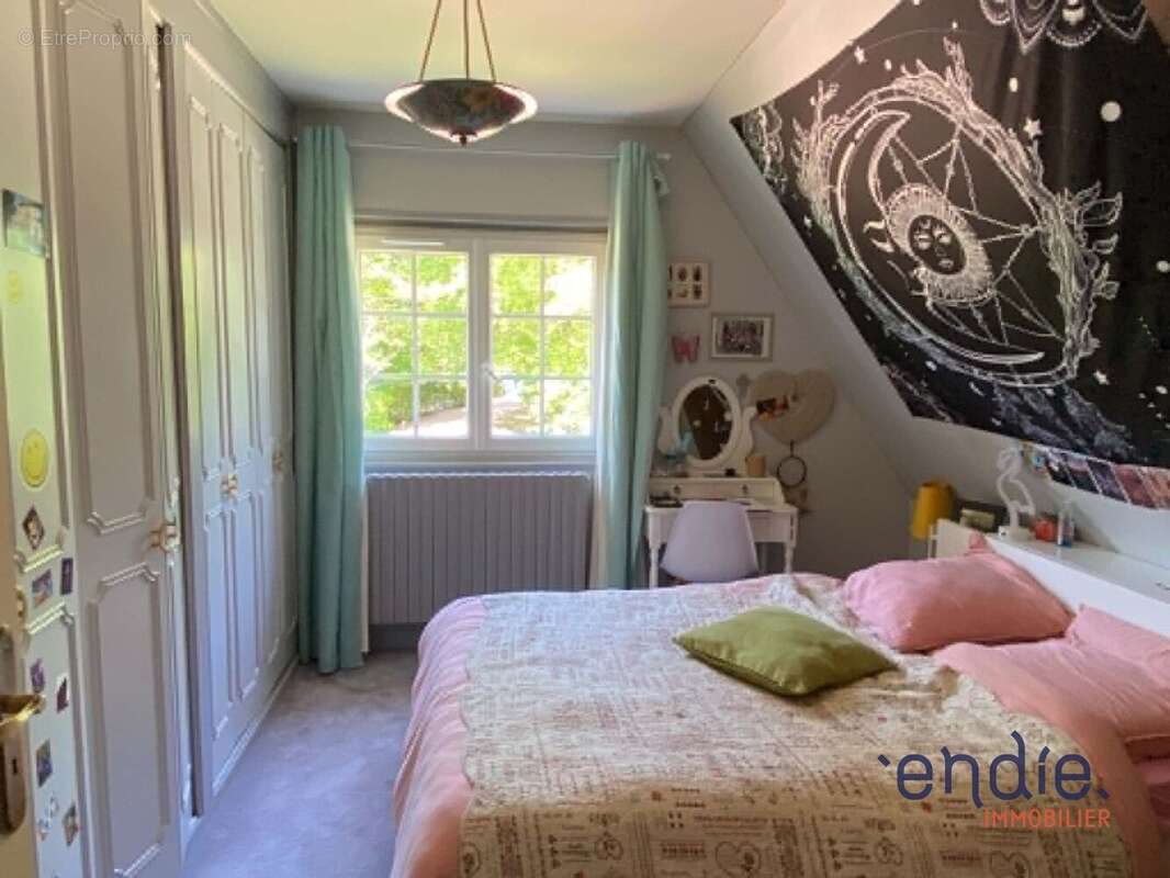Maison 209 m² à Dompierre-Sur-Besbre  - photo 13