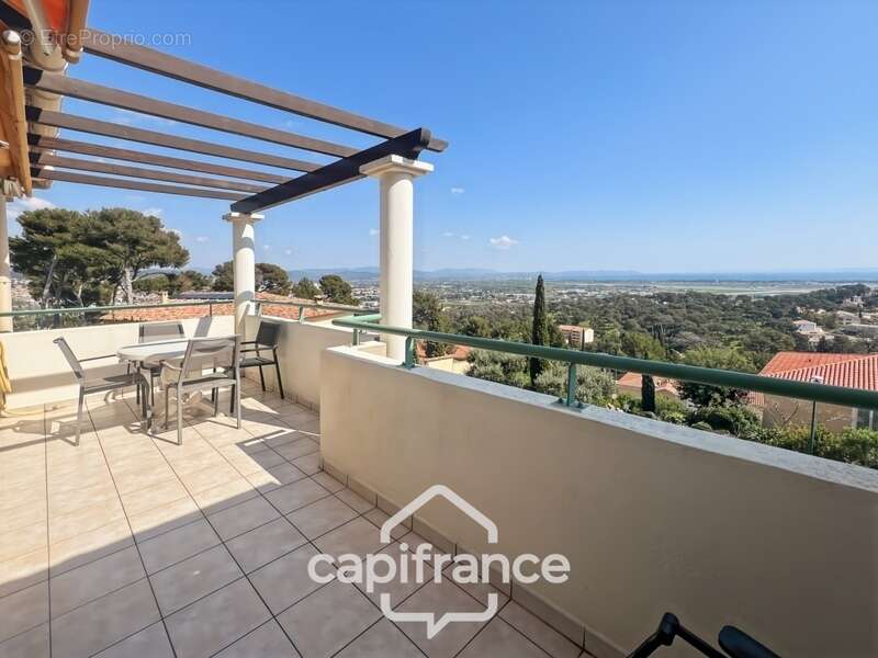 Appartement à HYERES