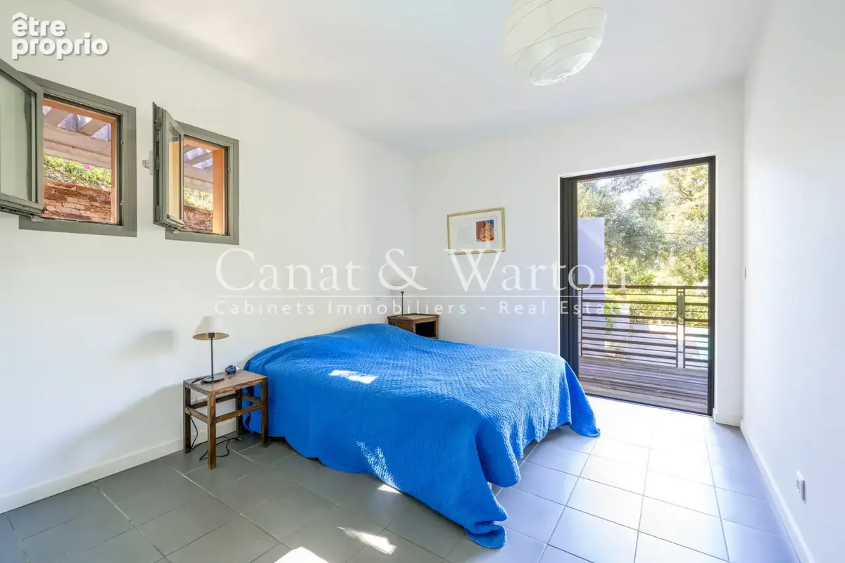 Proche du centre et plage: villa d'architecte avec vue mer & piscine - photo 9