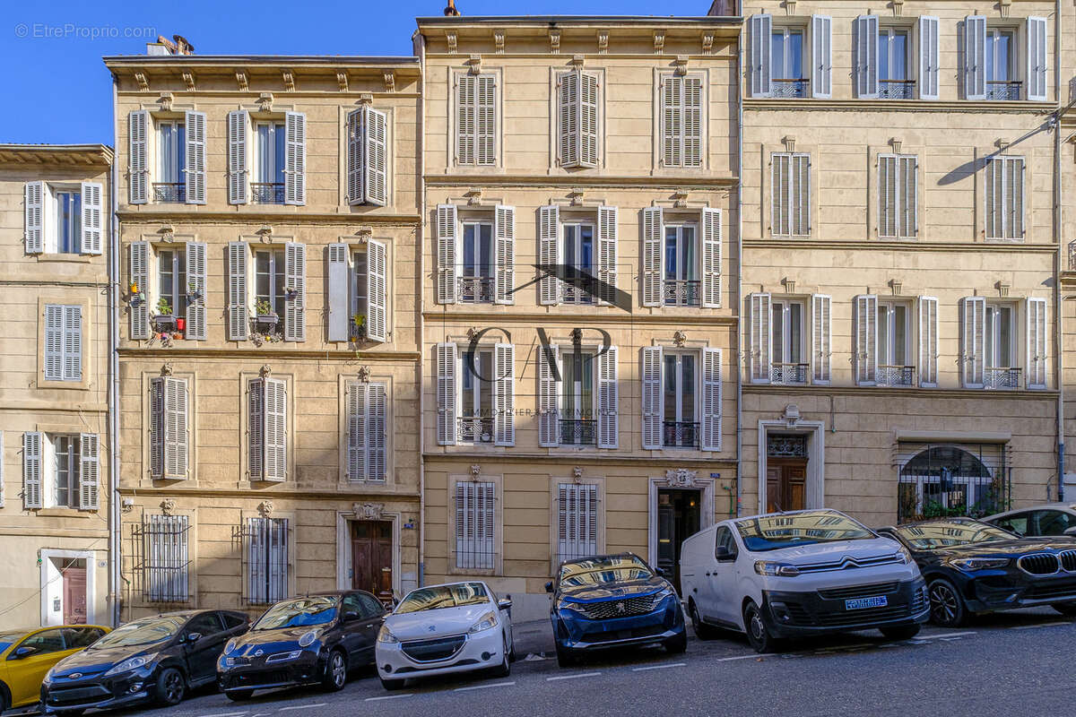 Appartement à MARSEILLE-6E