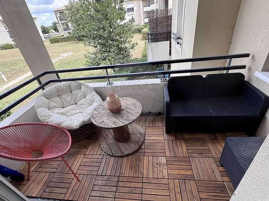 Appartement à PAREMPUYRE