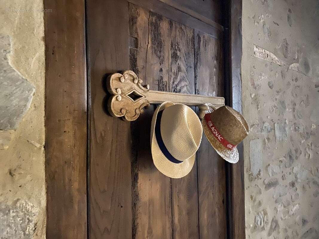 Couloir Rdc - Maison à BAGNERES-DE-BIGORRE