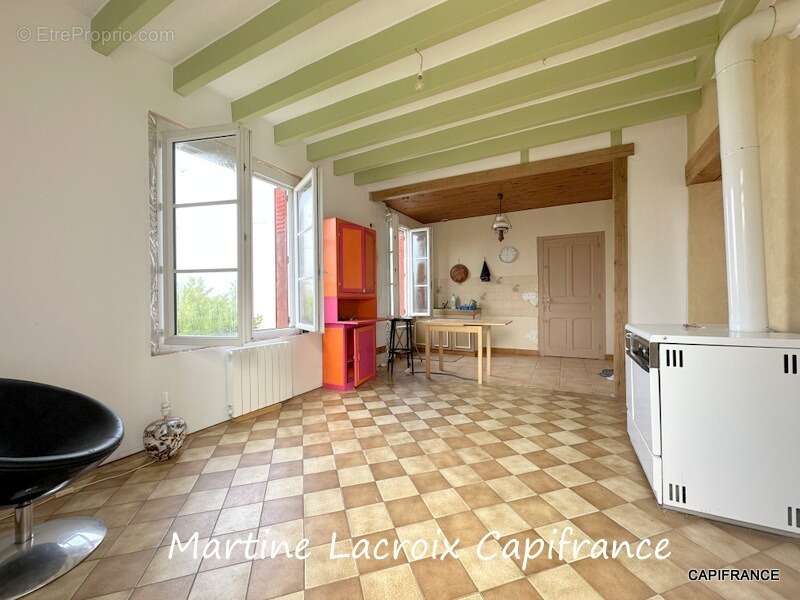 Maison à BONNETABLE