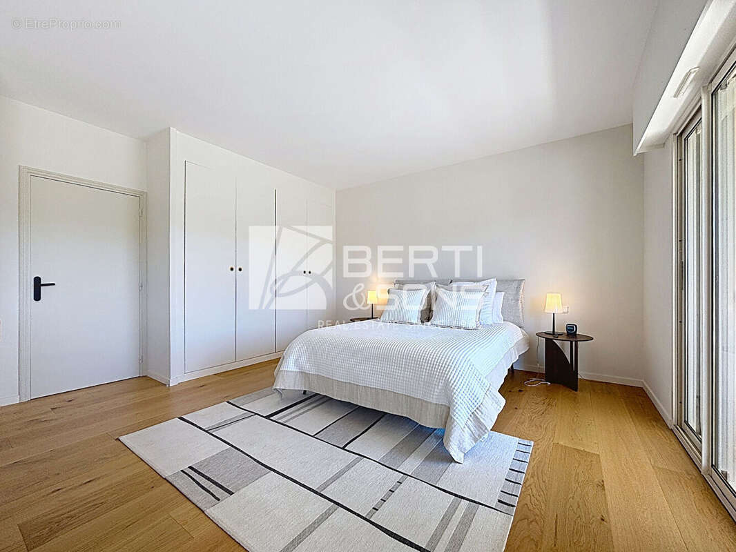 Appartement à MANDELIEU-LA-NAPOULE