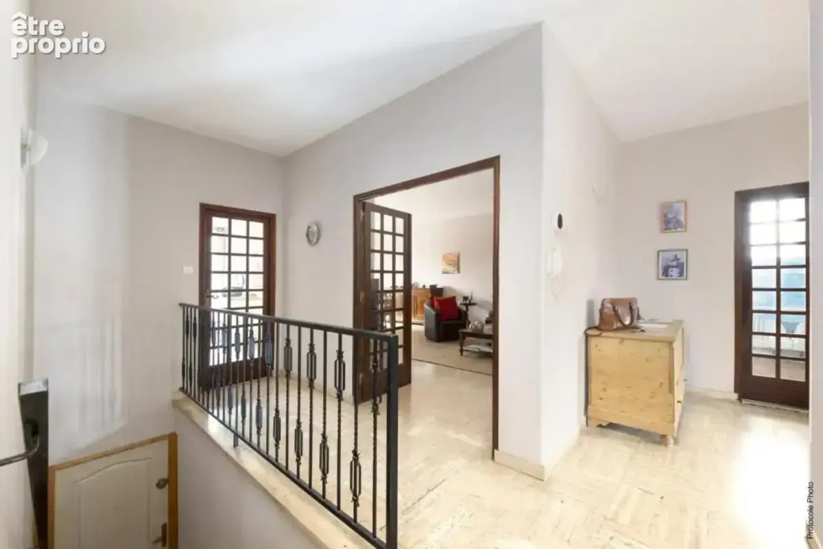 Appartement de 4 pièces de 122 m² à Seysses - photo 2