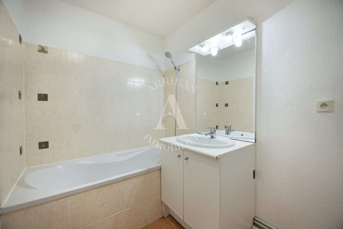 Maison à PREVESSIN-MOENS