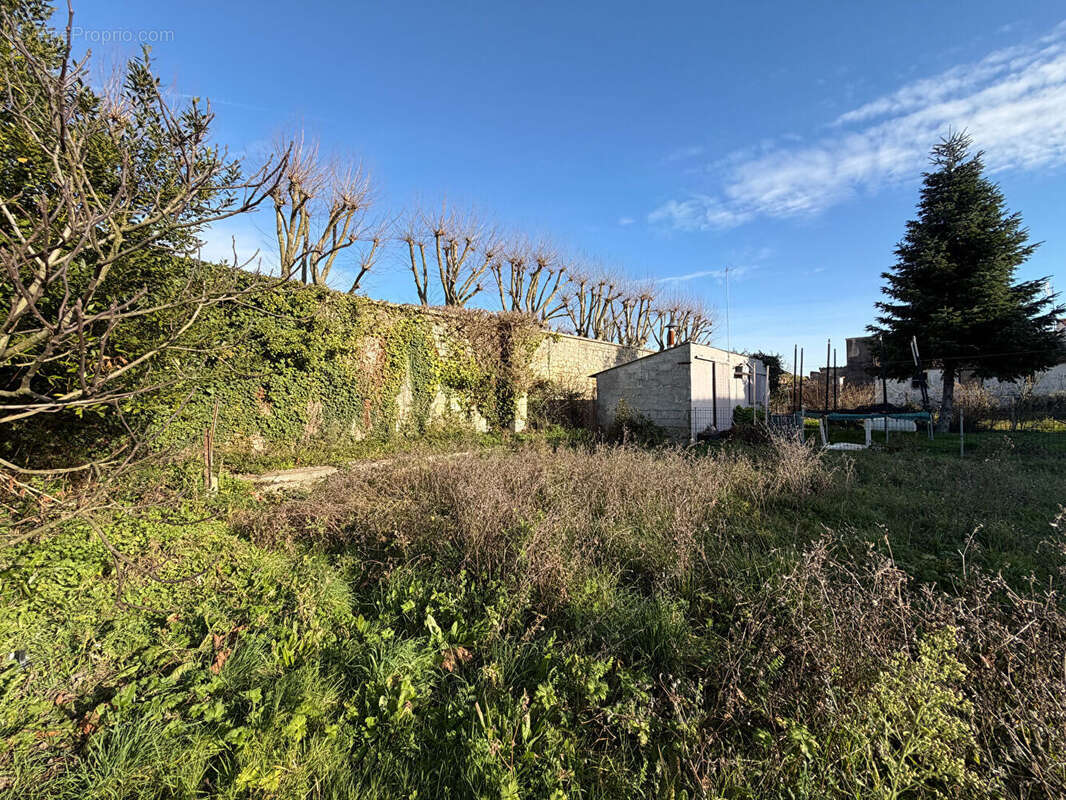 Terrain à ROCHEFORT