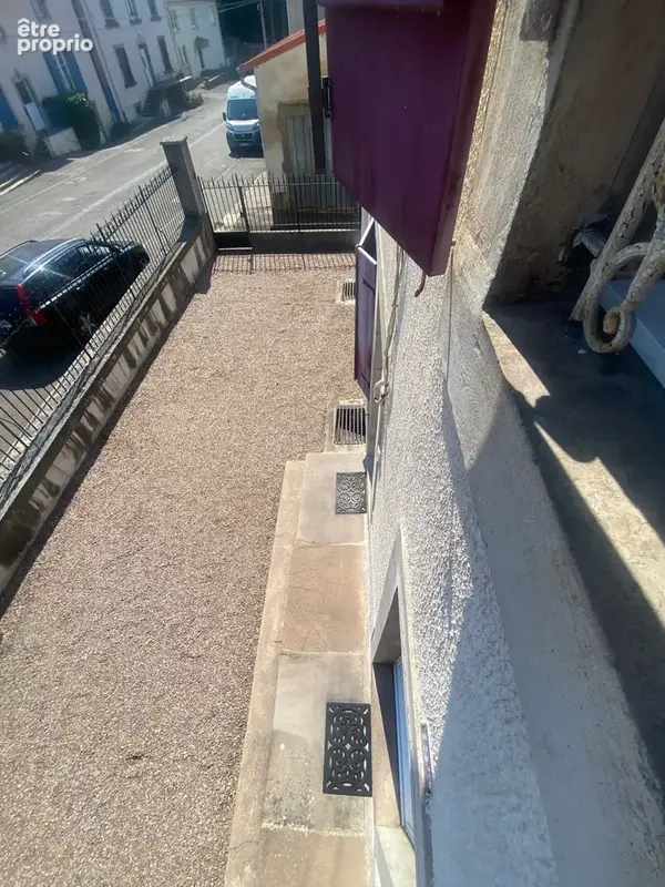 Immeuble aux charme authentique et rue trés clame - photo 4