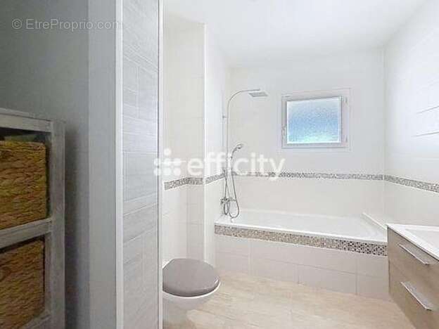 Maison 95 m² à Moras-En-Valloire  - photo 13