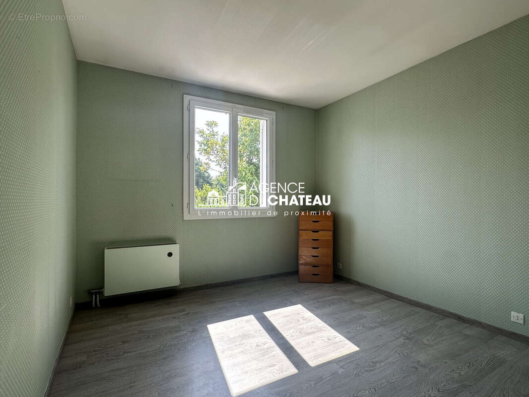 Maison 149 m² à Nandy  - photo 8