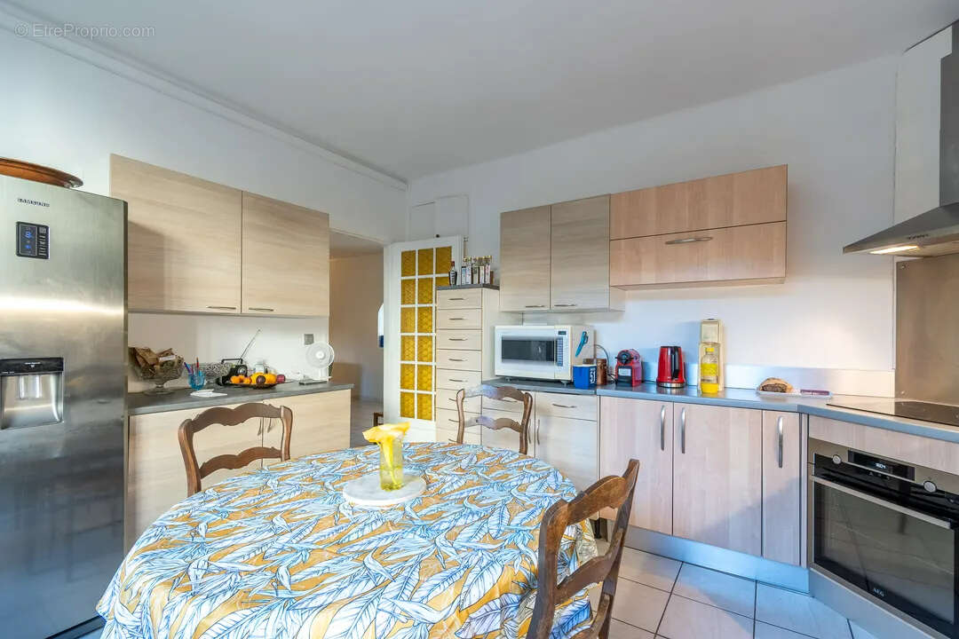 Appartement à SIX-FOURS-LES-PLAGES