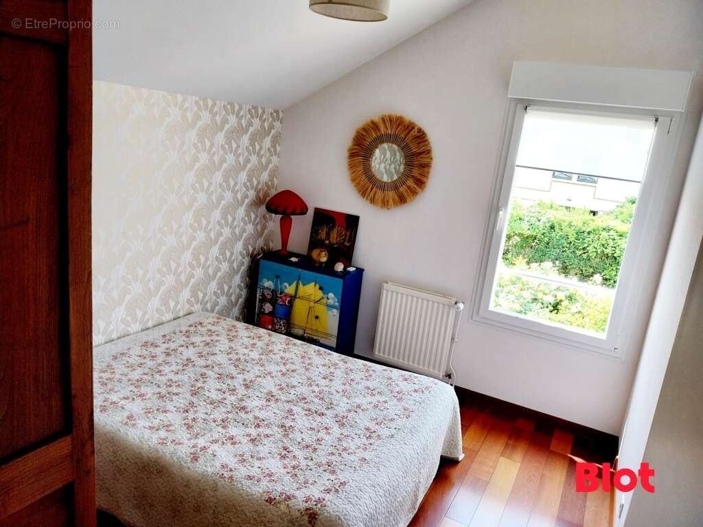 Maison à SAINT-JACQUES-DE-LA-LANDE