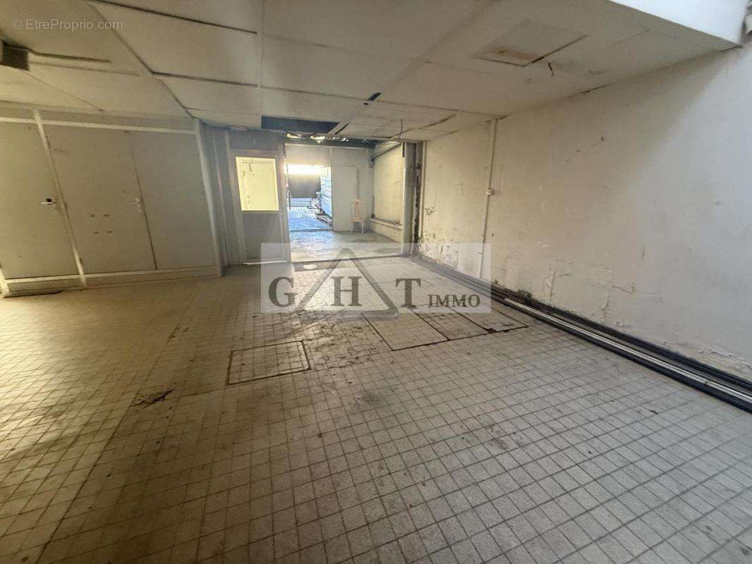 Commerce à ROMAINVILLE