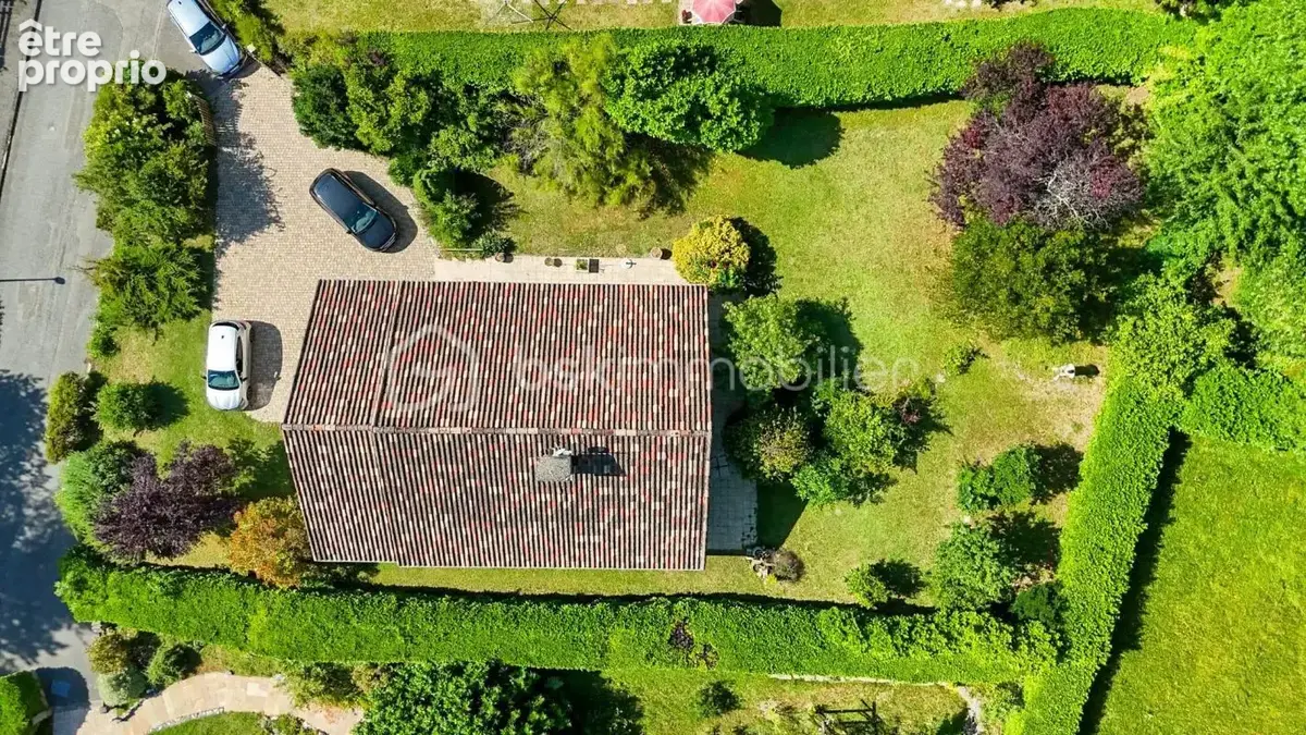 CLAIX – Maison familiale avec terrain de 1 075 m², vue dégagée et fort potentiel d'agrandissement - photo 14