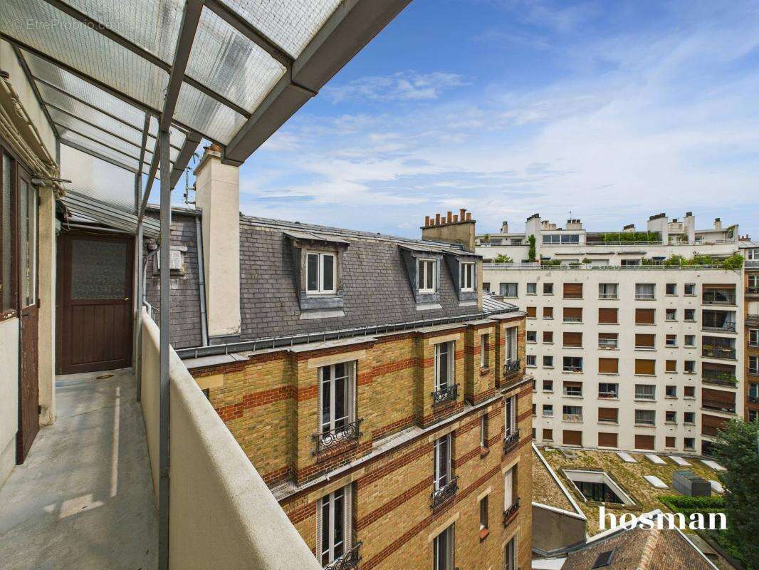 Appartement à PARIS-16E