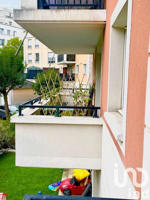 Photo 9 - Appartement à VILLENEUVE-LA-GARENNE