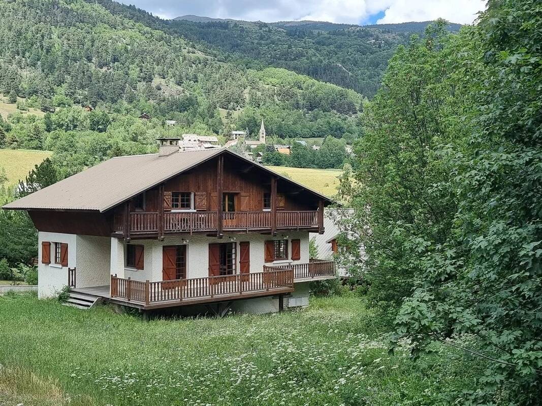Maison à LA SALLE-LES-ALPES
