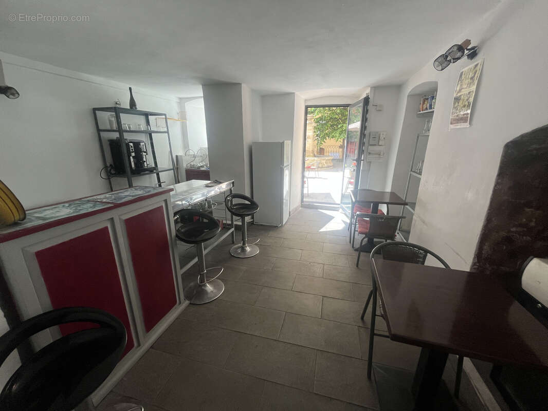 Commerce à SAN-MARTINO-DI-LOTA