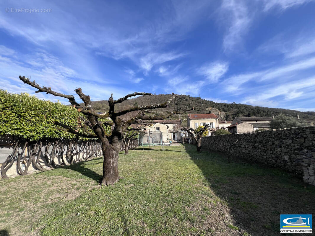 Maison à SERVES-SUR-RHONE