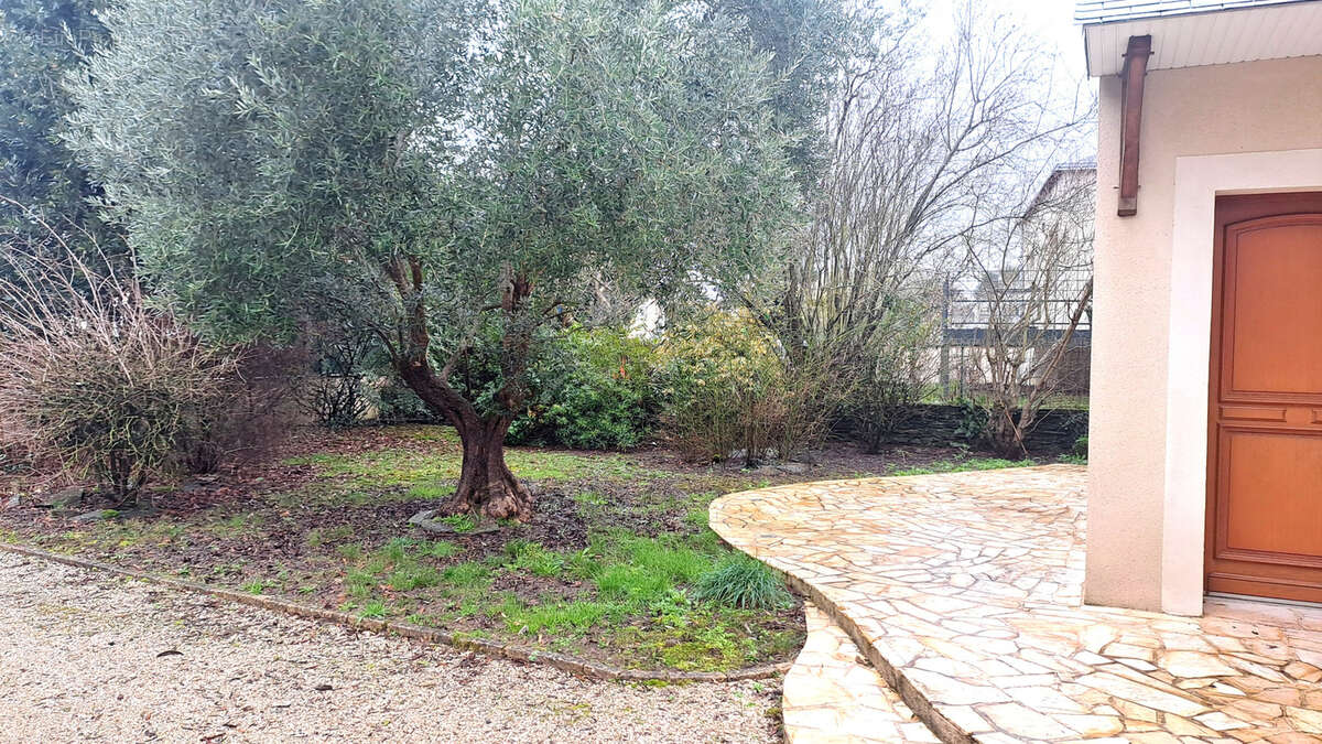 Maison à JUIGNE-SUR-LOIRE