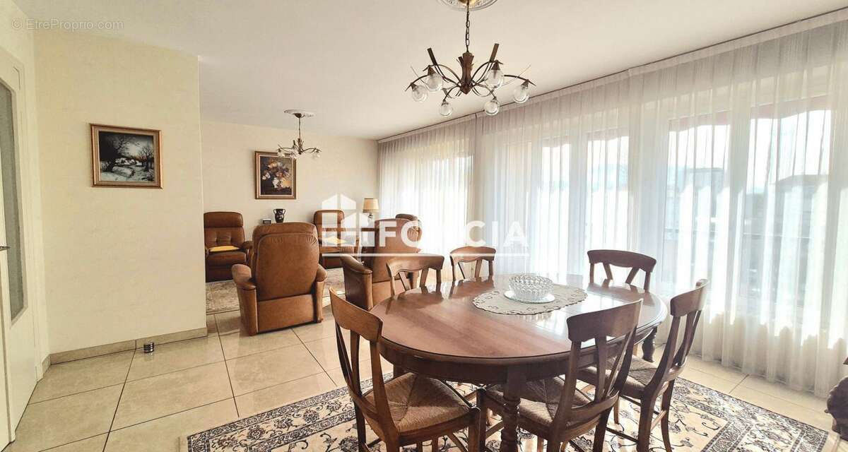 Appartement à ECHIROLLES