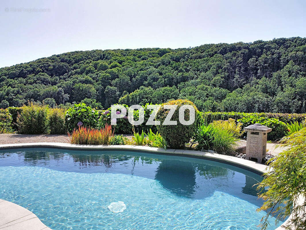 A vendre maison de 6 pieces (175 m2) a vire-normandie (14) - photo 3