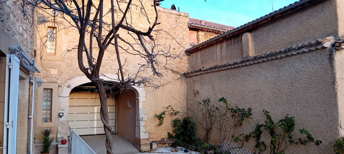 Maison à MORNAS