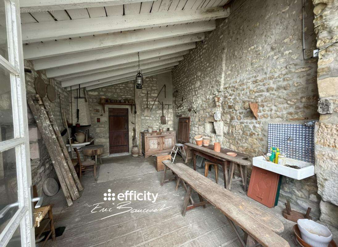 Maison à MAGNE