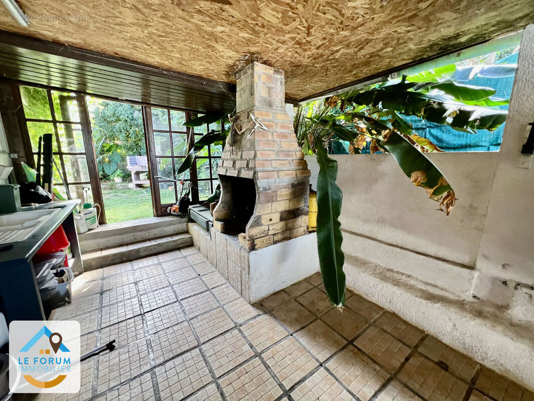 Saint joseph 97480 - villa avec piscine - beaux volumes - rendement locatif - proche de toutes commodités - photo 11