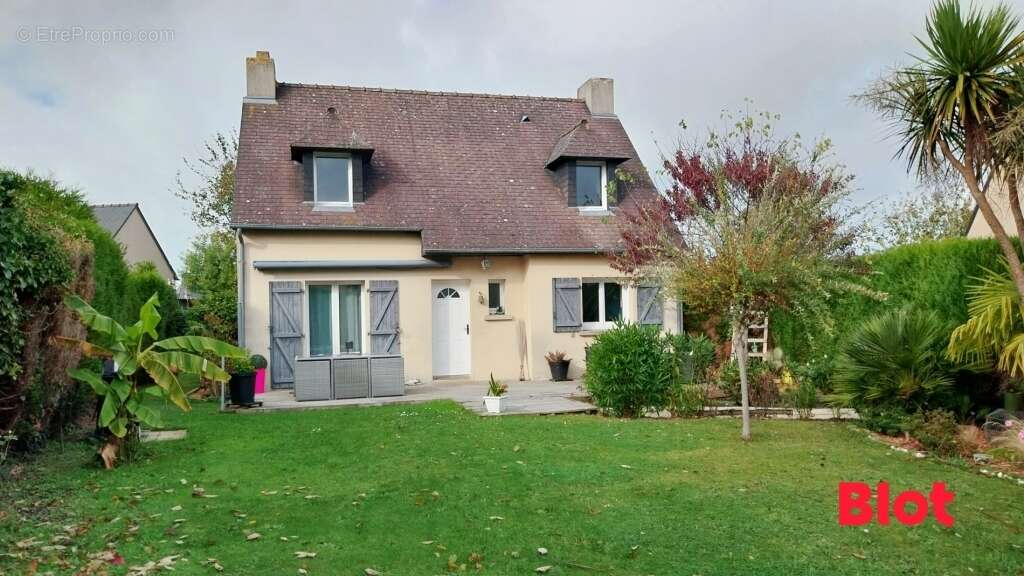 Maison à SAINT-JOUAN-DES-GUERETS