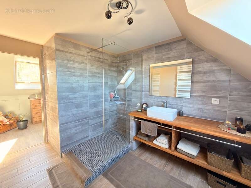 Maison à BREUIL-LE-SEC