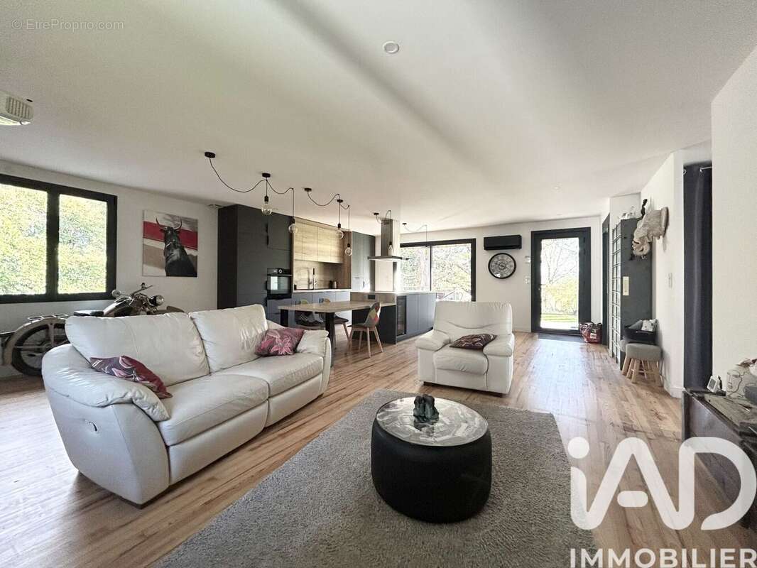 Photo 2 - Maison à SAINT-JULIEN-SUR-GARONNE