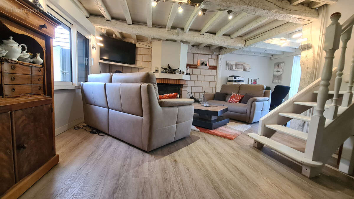 Maison à ESTREELLES