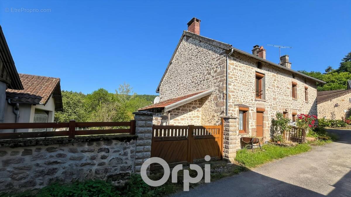 Maison à JABREILLES-LES-BORDES