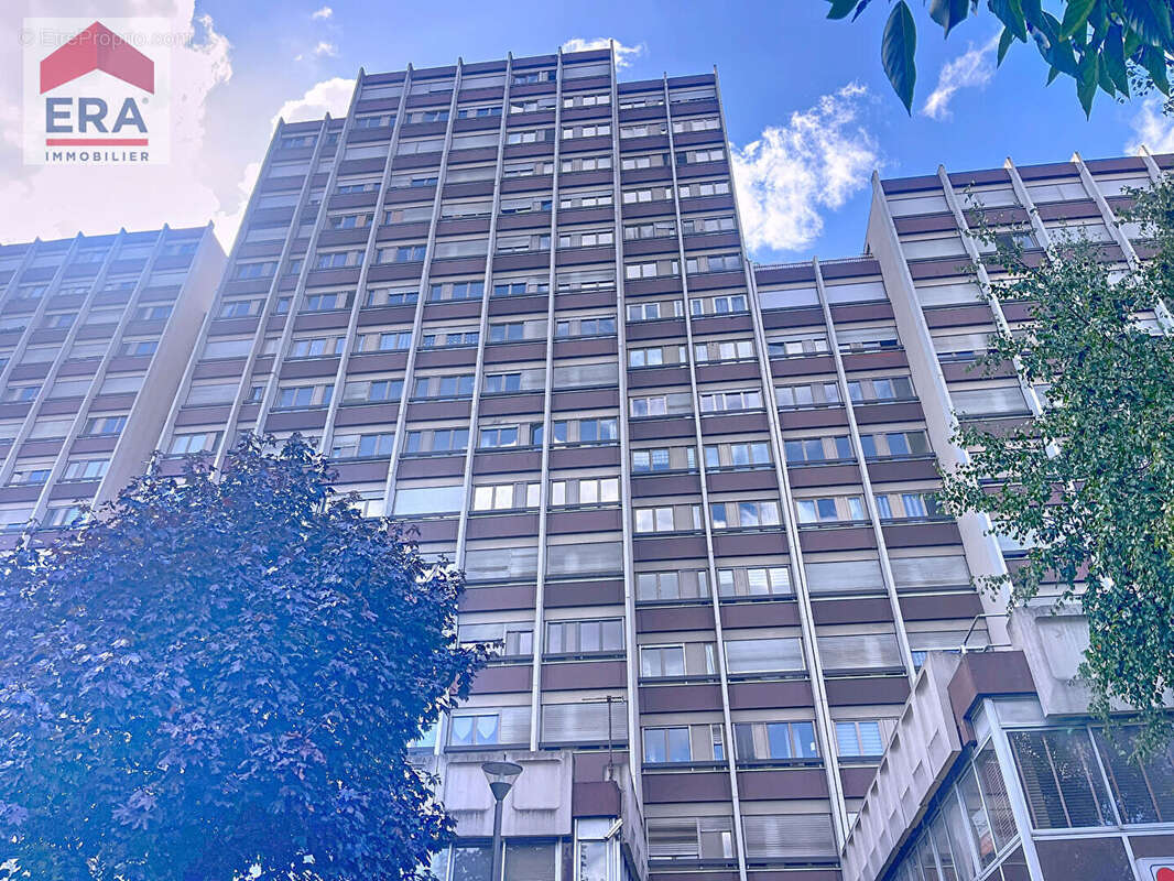 Appartement à IVRY-SUR-SEINE