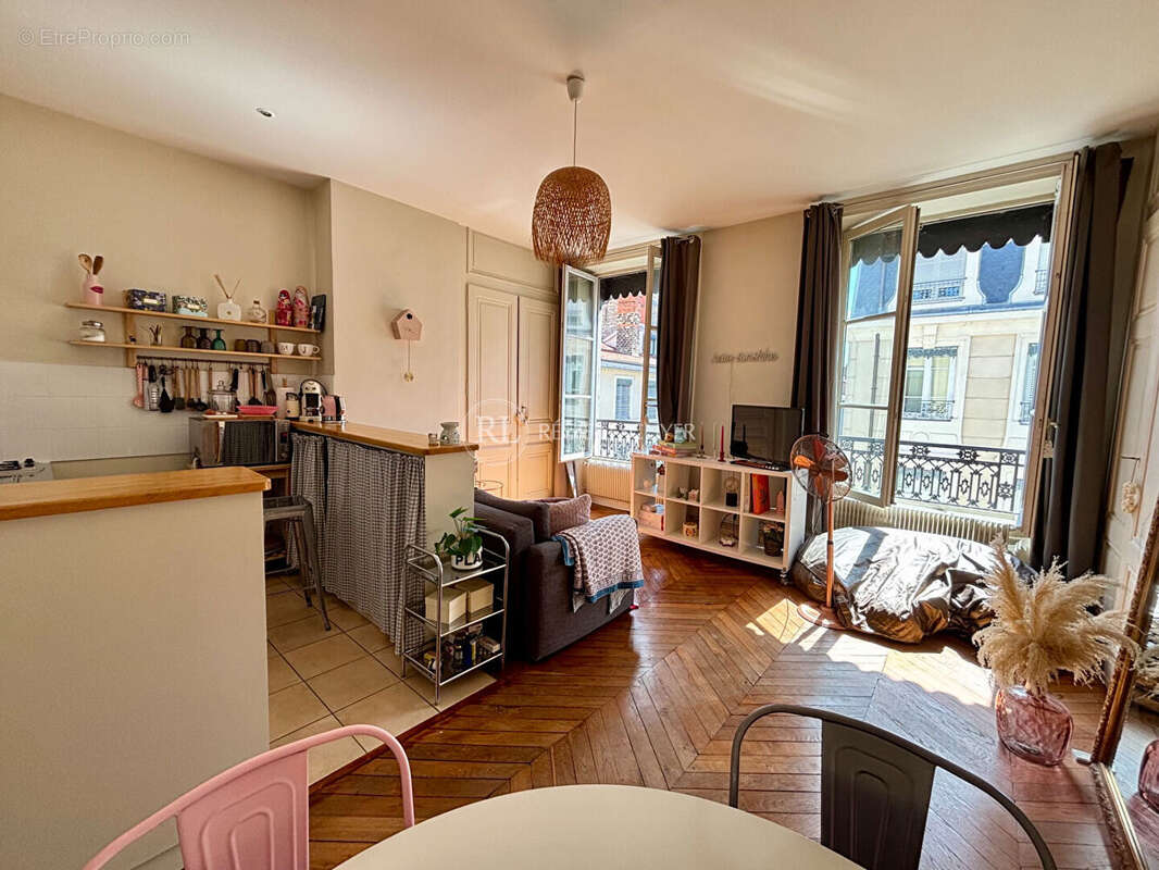 Appartement Lyon 2 pièces traversant Lyon centre - photo 2