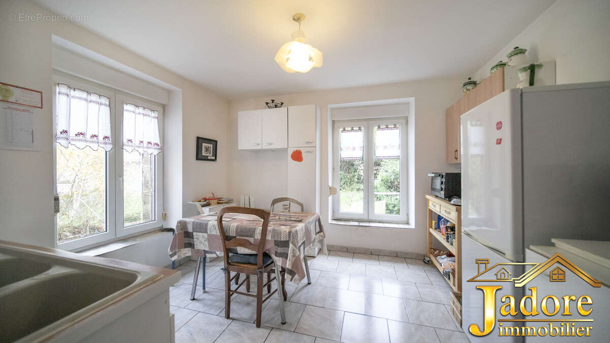 Appartement à SENONES