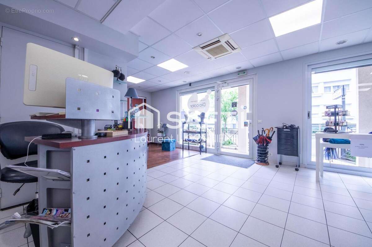 Photo 6 - Commerce à VILLECRESNES