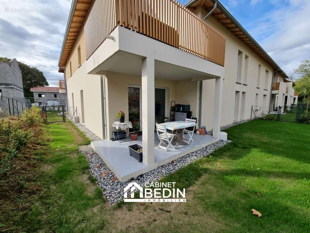 Appartement à SEYRESSE