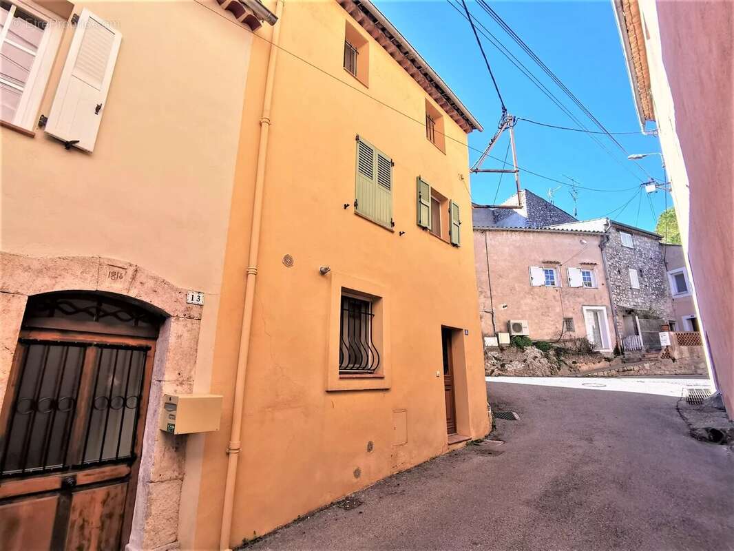 Appartement à PEYMEINADE