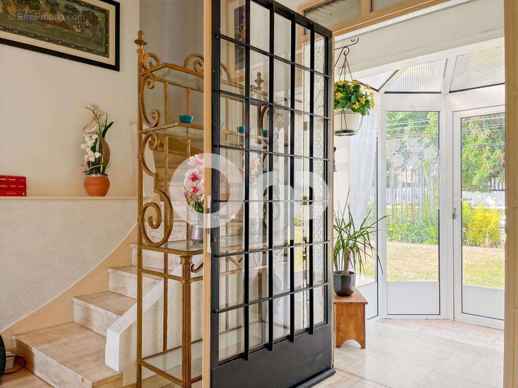 Maison à ARNIERES-SUR-ITON