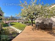 Maison à SAINT-GENIS-POUILLY